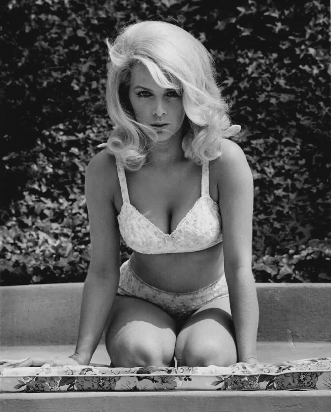 Stella Stevens